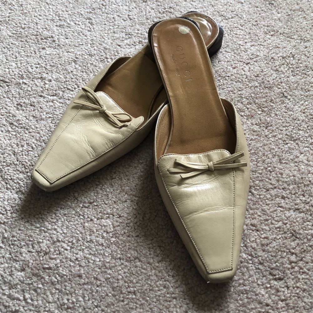 Vintage Gucci cream tan leather mules flats slip on with leather bow size 6